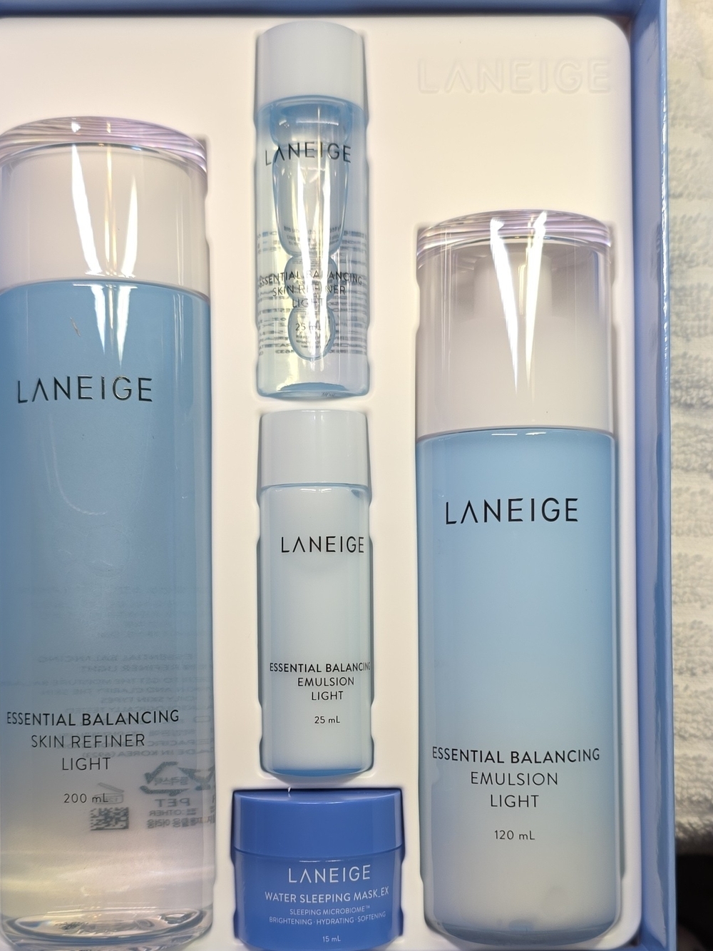 LANEIGE Light Blue Essential Balancing Moisturizer Set